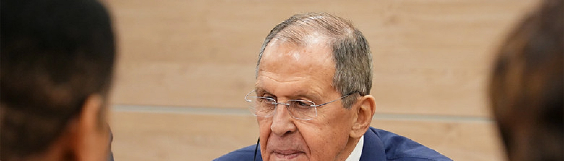 Лавров заявил о попытках НАТО повлиять на позицию США по мирному урегулированию конфликта на Украине