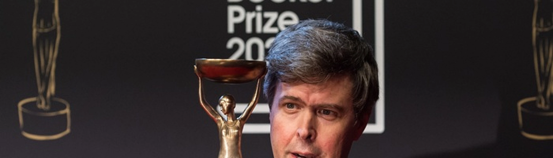 Дэвид Солой получил Букеровскую премию 2025 года за роман "Плоть"