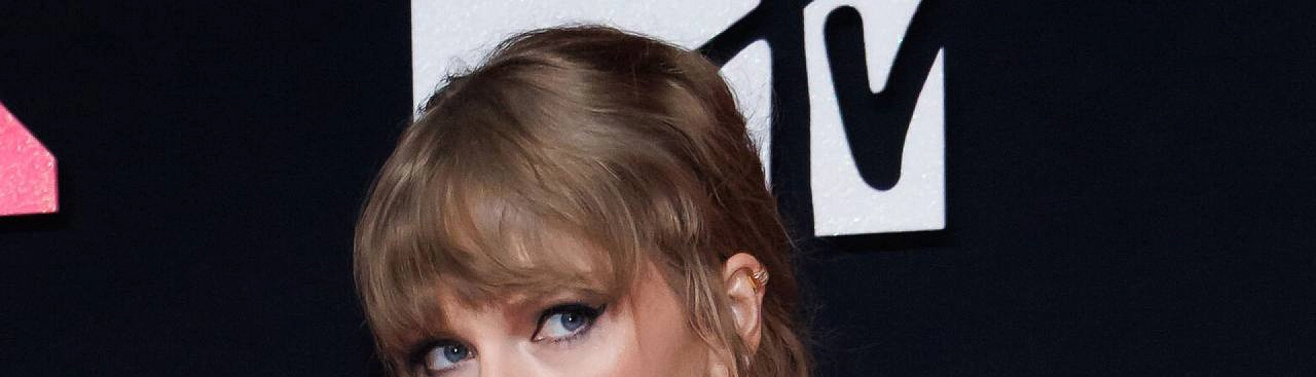 Тейлор Свифт стала самой коммерчески успешной женщиной-музыкантом в мире