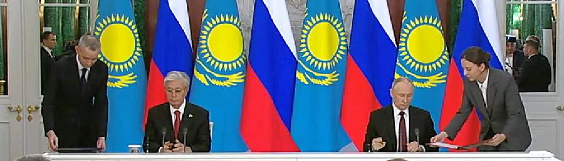 Путин и Токаев подписали декларацию о переходе отношений России и Казахстана на уровень всеобъемлющего стратегического партнерства