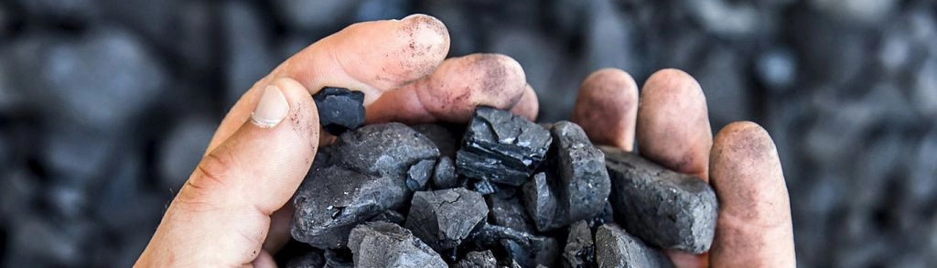 Экспорт российского угля в октябре снизился на 1%, но по году остаётся в плюсе