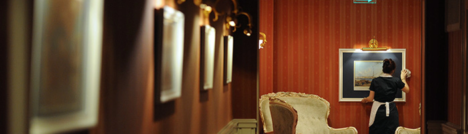 Минэкономразвития предложило снизить штрафы для отельеров за ошибки в миграционном учёте иностранцев