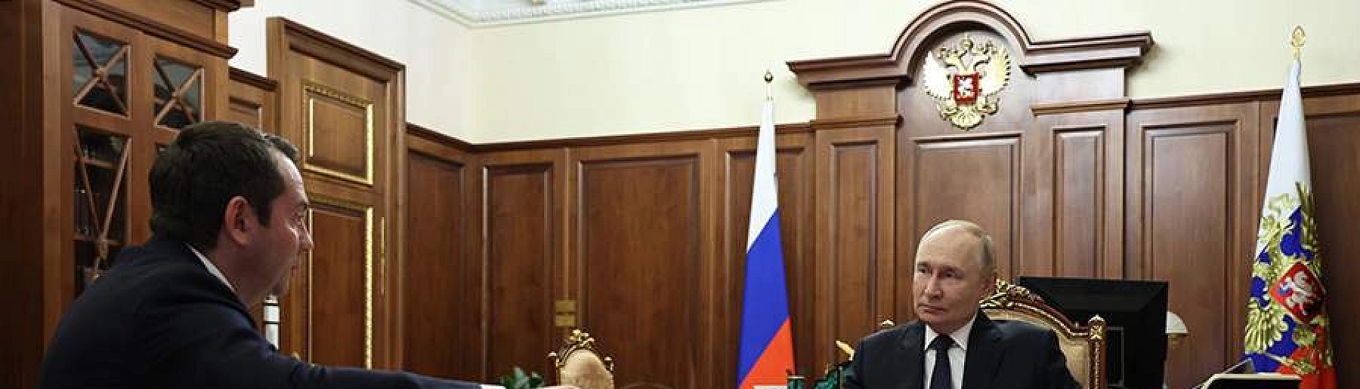 Путин и губернатор Мурманской области Андрей Чибис обсудили развитие Арктики и Северного морского пути