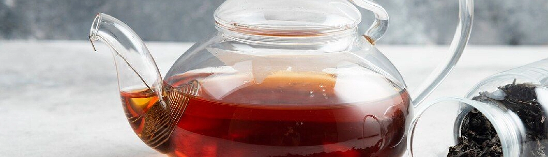 Регулярное употребление чая связано с более высокой плотностью костей у пожилых женщин