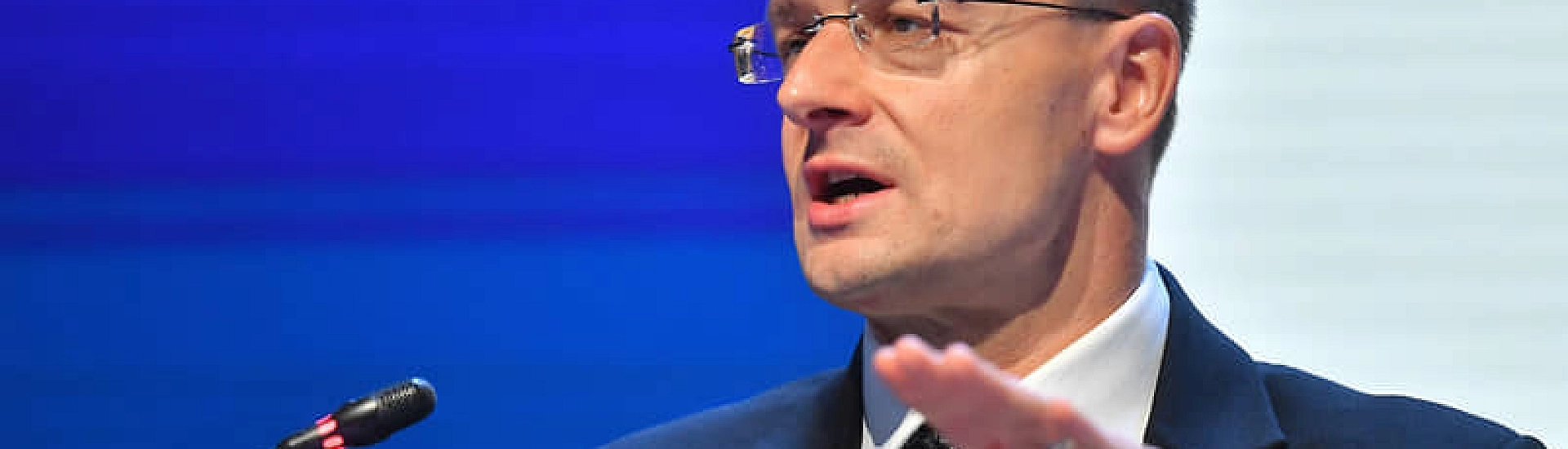 Сийярто обвинил ЕС в создании опасного прецедента, восхваляя удары Украины по российской энергетике