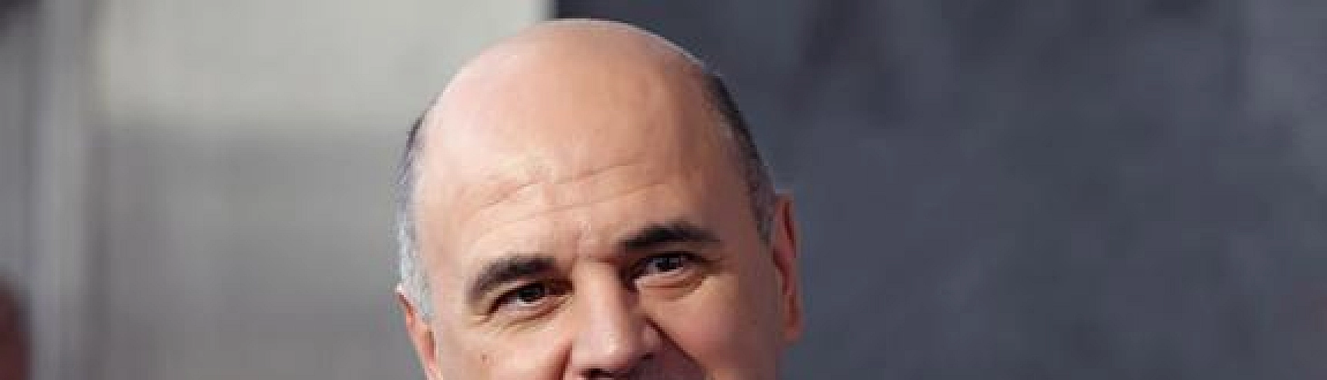 Мишустин поручил сохранить льготы для семей при небольшом превышении доходов