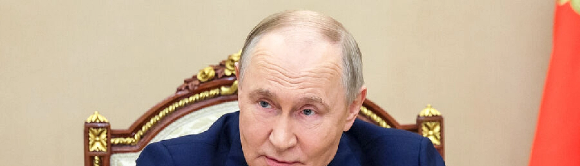 Путин высоко оценил работу правительства на итоговом заседании года