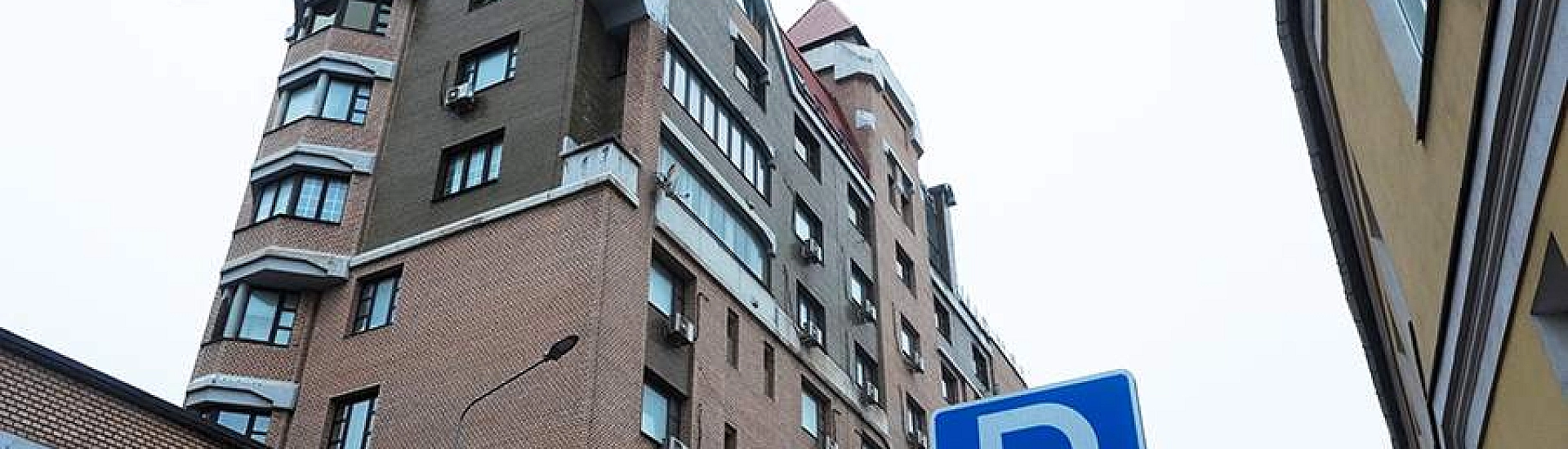 Покупательница квартиры Долиной отказалась пускать певицу после решения суда