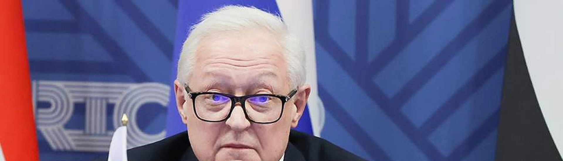 Рябков заявил о нецензурной лексике со стороны дипломатов на международных площадках