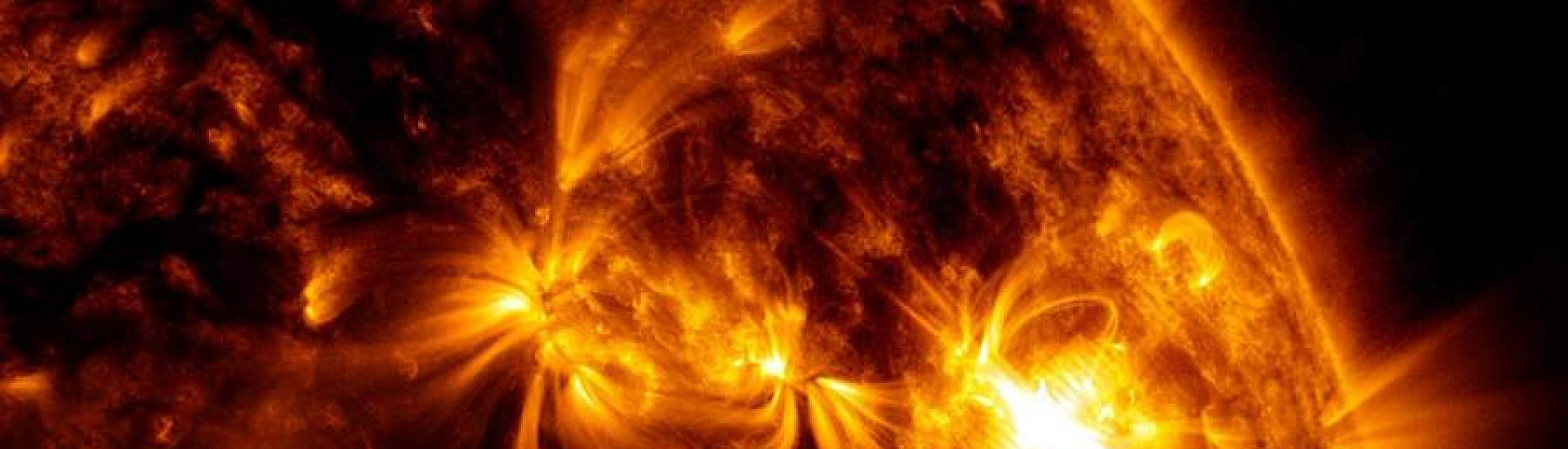 На Солнце зарегистрировали три мощные вспышки класса М