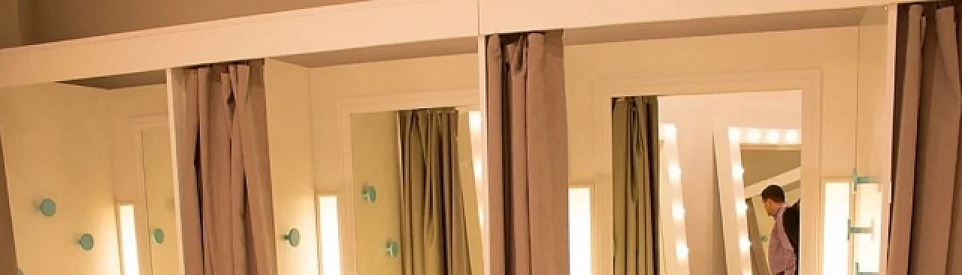 В петербургском ТЦ посетительница нашла камеру в примерочной магазина