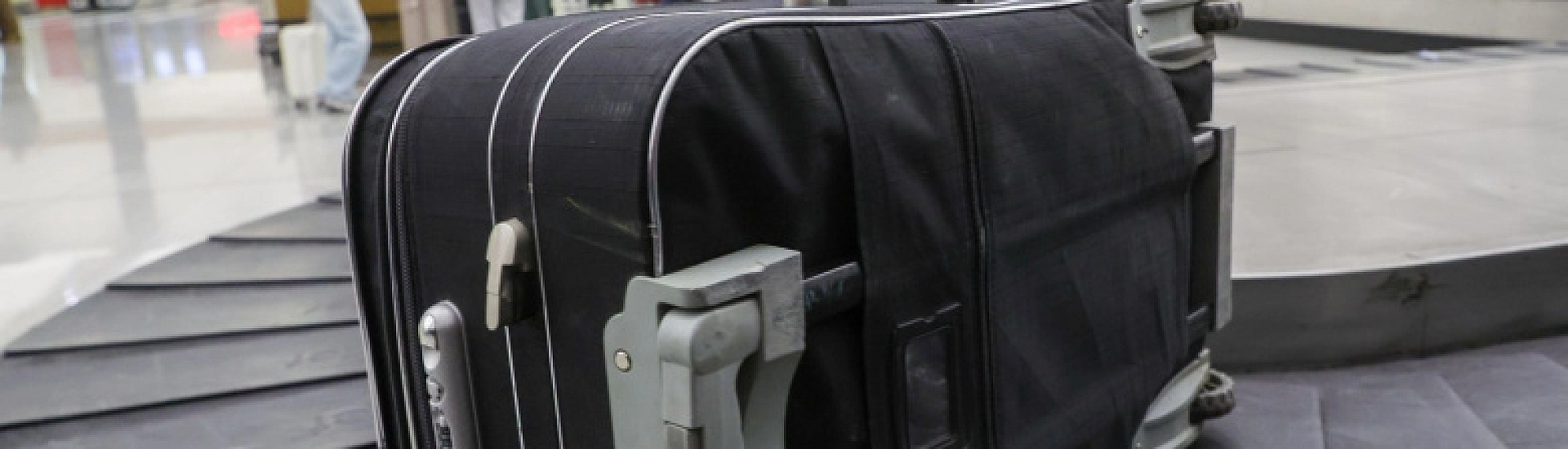 Пассажиры рейсов во Внуково остались без багажа из-за сбоев при загрузке