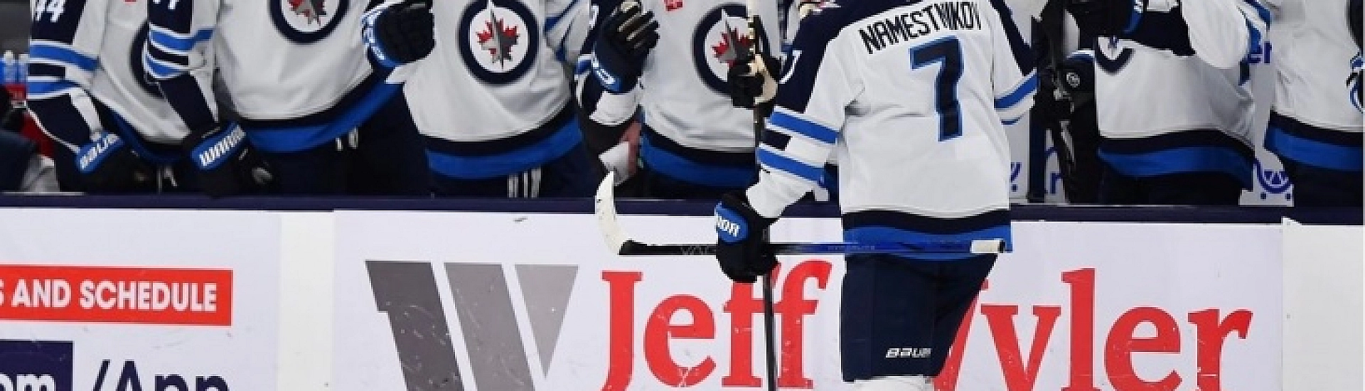 «Виннипег» в результативном матче вырвал победу у «Айлендерс»