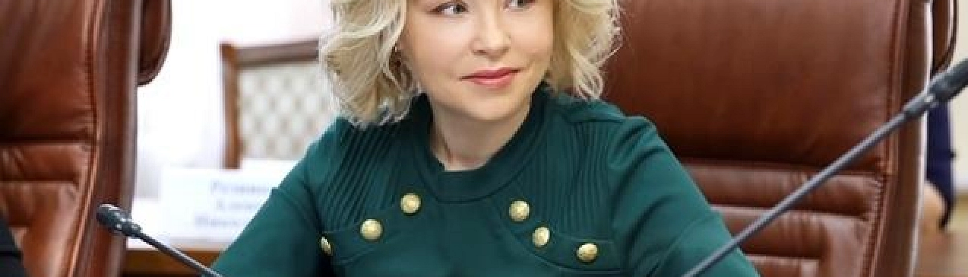 Французские каникулы Радионовой: «дачка» родителей-пенсионеров, или откуда деньжата, Свет?