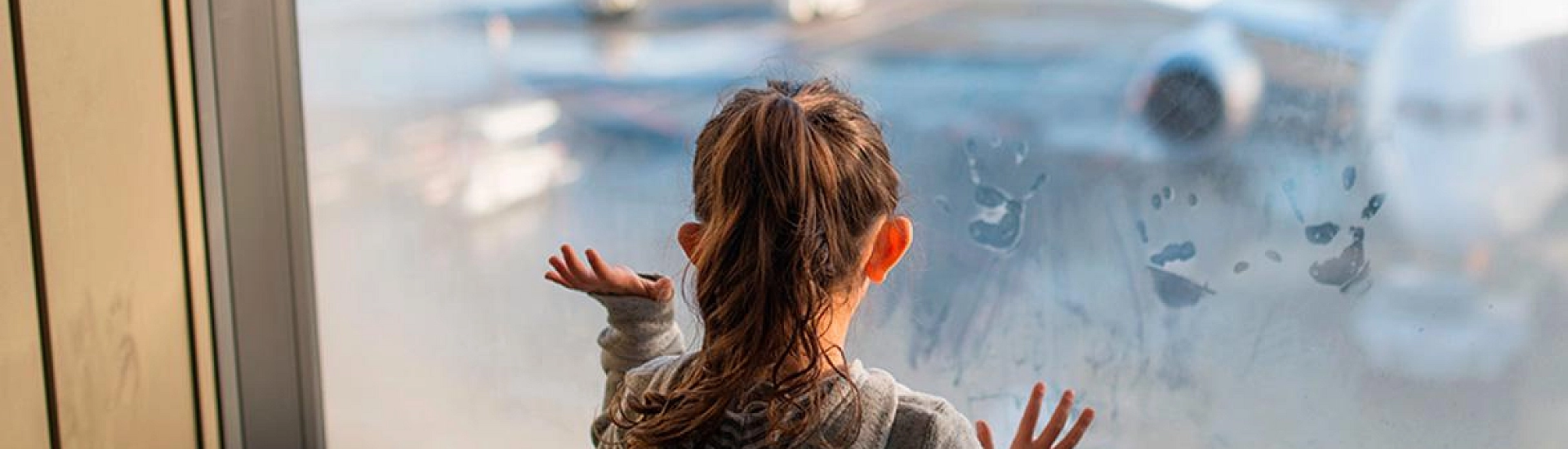 ООП предложило расширить авиаскидки для детей, путешествующих без взрослых