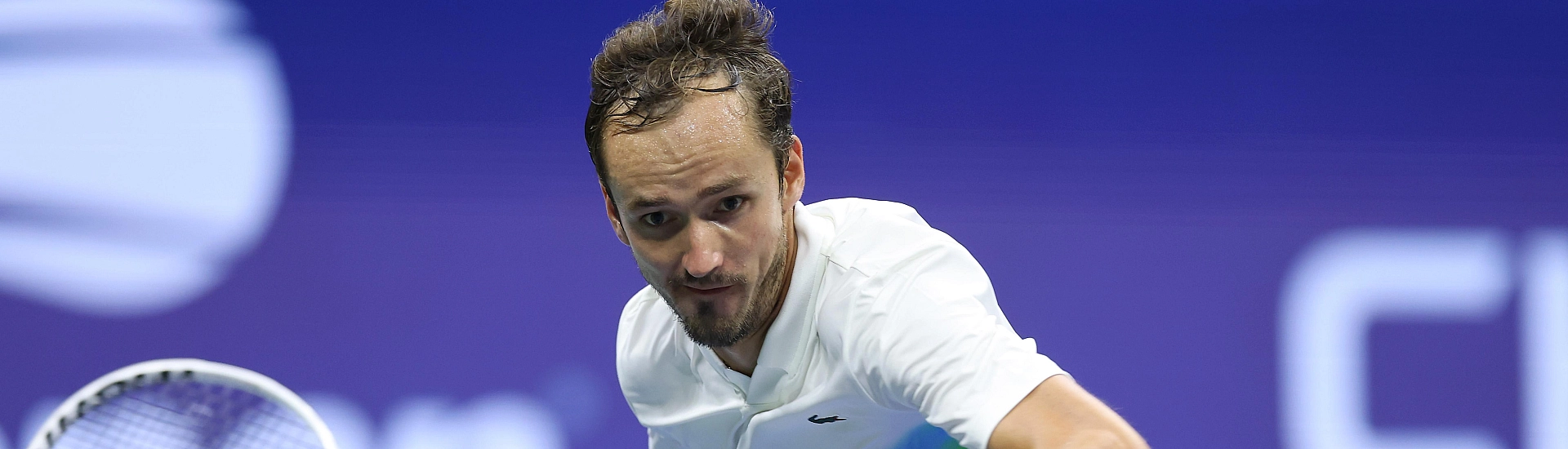 Медведев вышел в третий круг Australian Open после четырехсетового матча