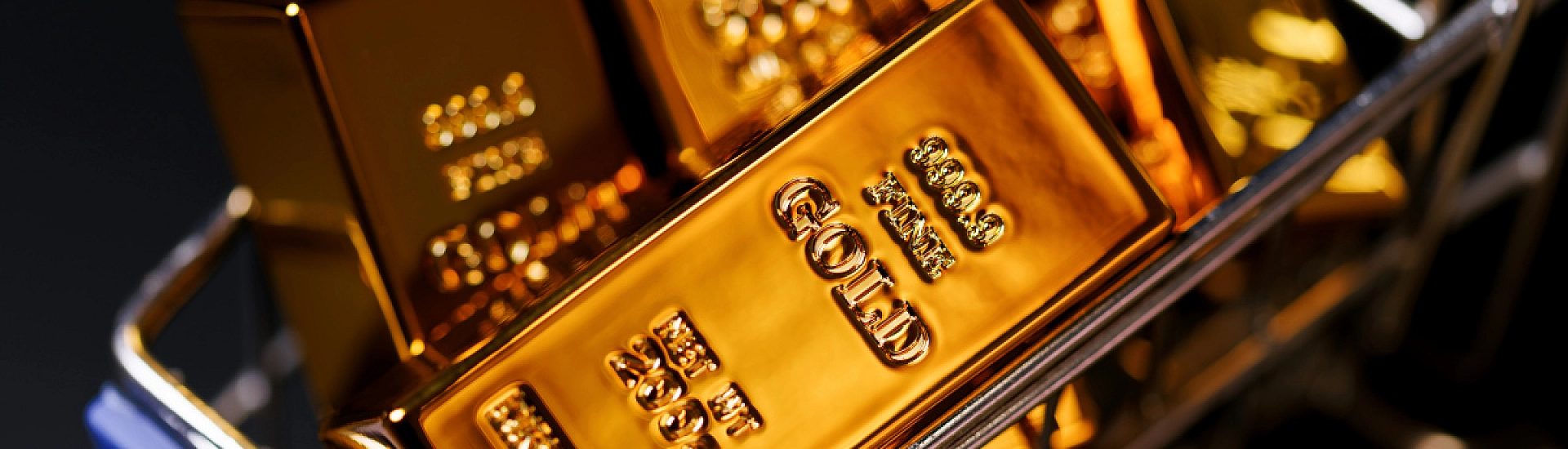 Фьючерсы на золото обновили исторический максимум на Comex