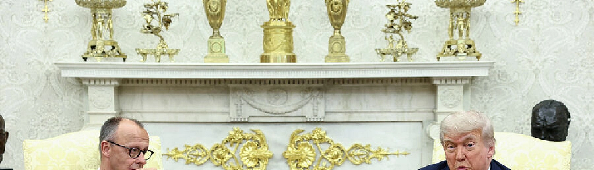 Берлин запросил встречу Мерца с Трампом на форуме в Давосе