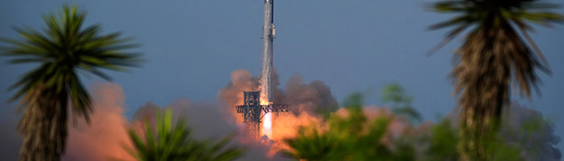 WSJ: Илон Маск рассматривает IPO SpaceX уже к июлю