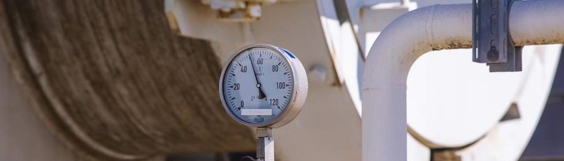 В Кремле назвали экономически неоправданным запрет ЕС на закупку российского газа