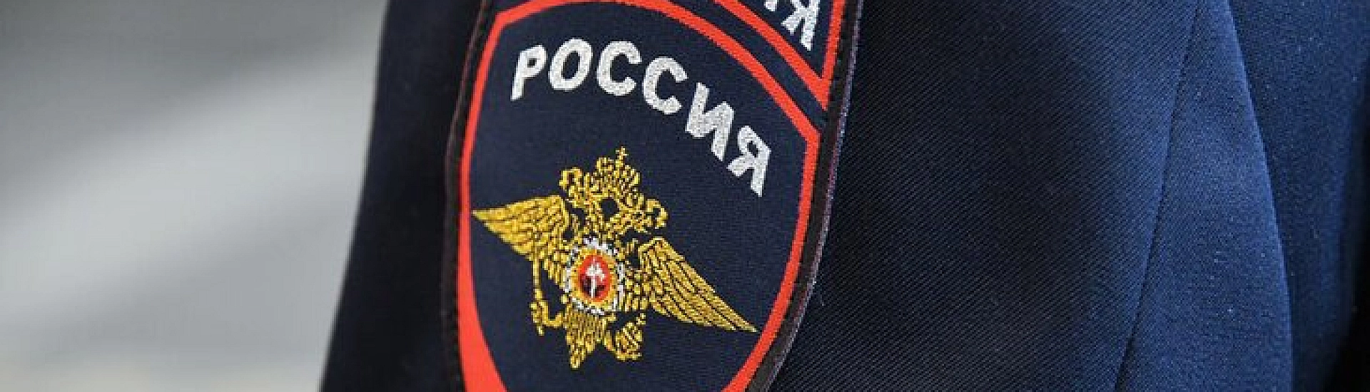 В московском метро пассажир избил оппонента и разбил стекло вагона