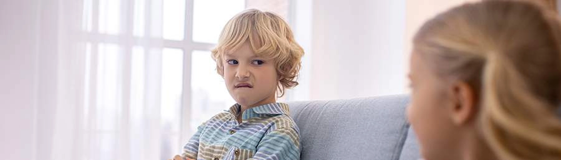 Педагог объяснила, как распознать детскую ревность после рождения младшего ребенка