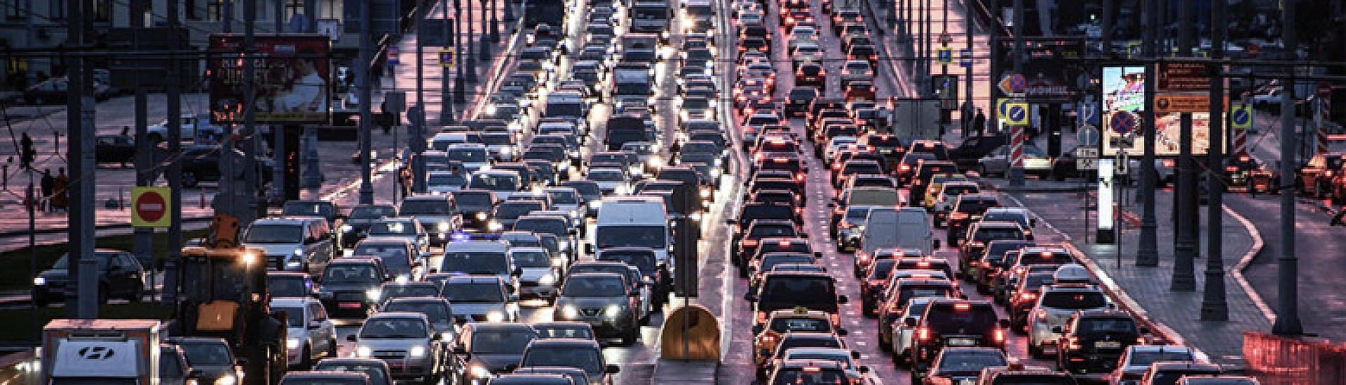 Импорт новых автомобилей в Россию в январе сократился на четверть