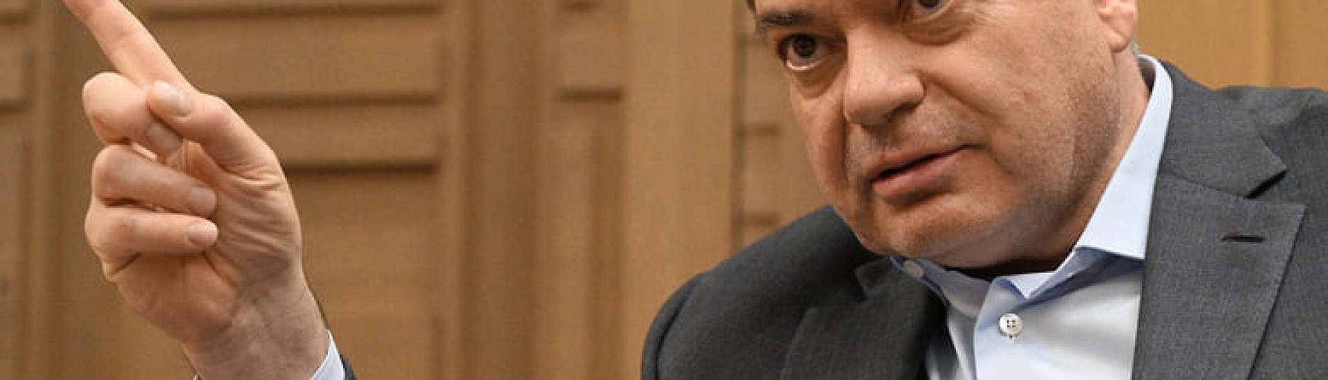 Шишкарев подал в ФАС ходатайство о консолидации 100% управляющей компании группы «Дело»