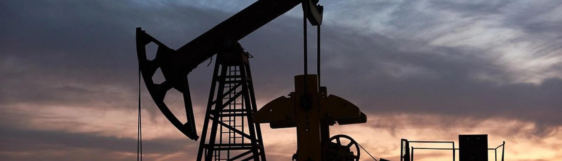 Нефтяные котировки снижаются на фоне ослабления напряженности между США и Ираном