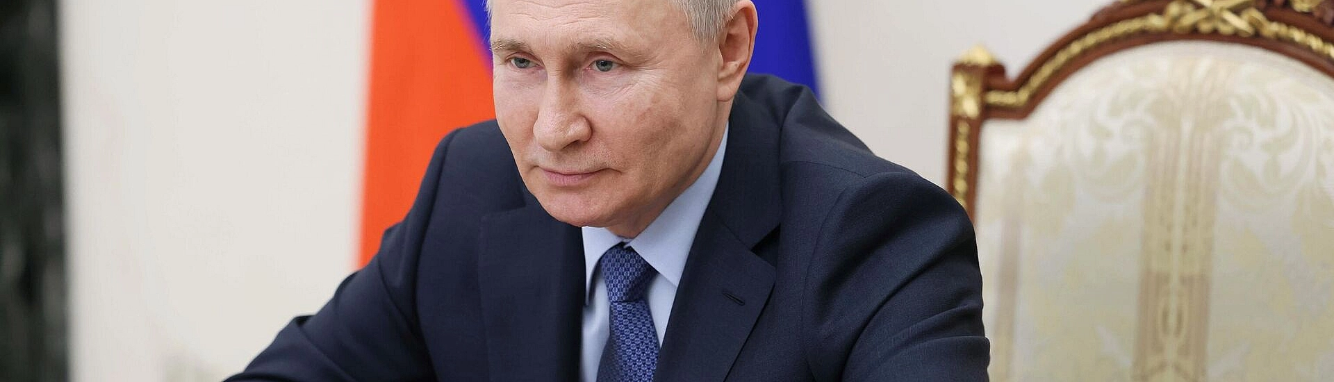 Путин принял с докладом губернатора Орловской области Клычкова