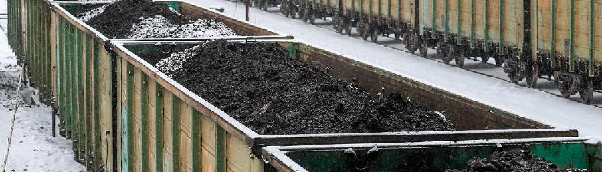 В Амурской области после схода вагона с углем задержали два пассажирских поезда