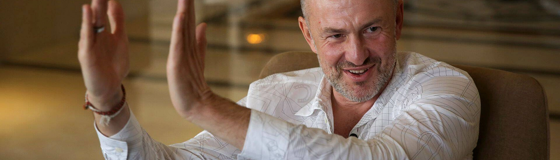 Сделка «РусГидро» с душком: олигарх Мельниченко лишится активов?