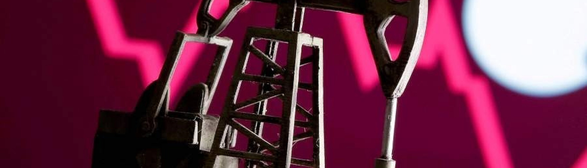 Brent поднялась до $70,89 на фоне переговоров США и Ирана