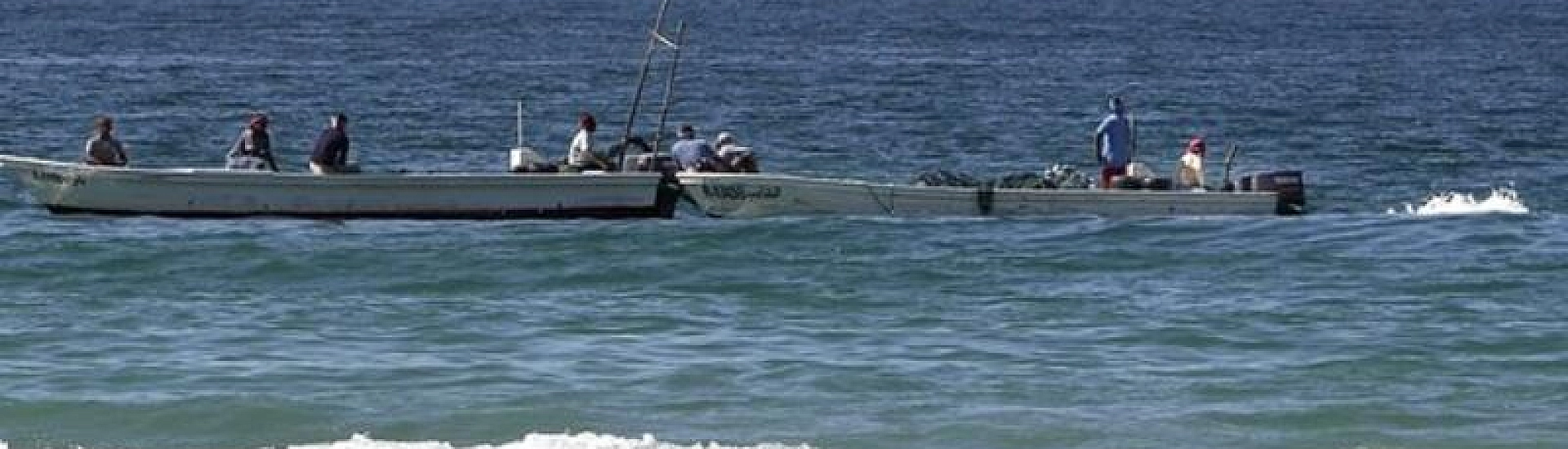 Сотни судов скопились у входа в Персидский залив после закрытия Ормузского пролива