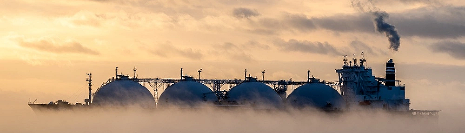 Минтранс заявил об атаке на российский газовоз «Арктик Метагаз» у берегов Мальты