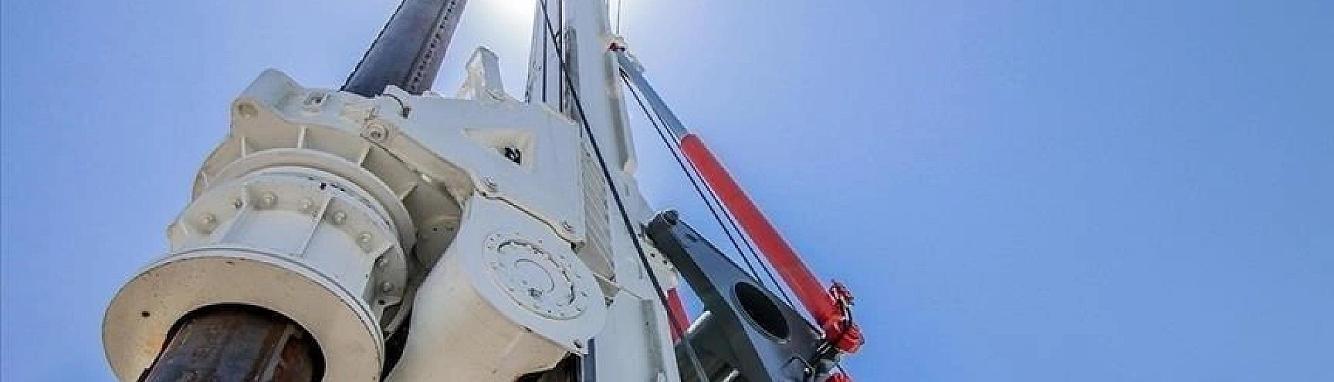 Нефть дешевеет после рекордного падения на фоне заявлений Трампа