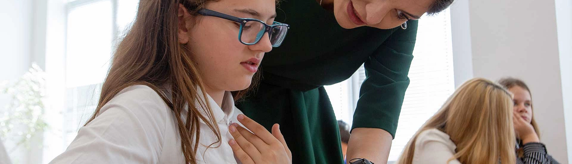 Кравцов заявил, что Россия вошла в топ-10 стран по качеству школьного образования