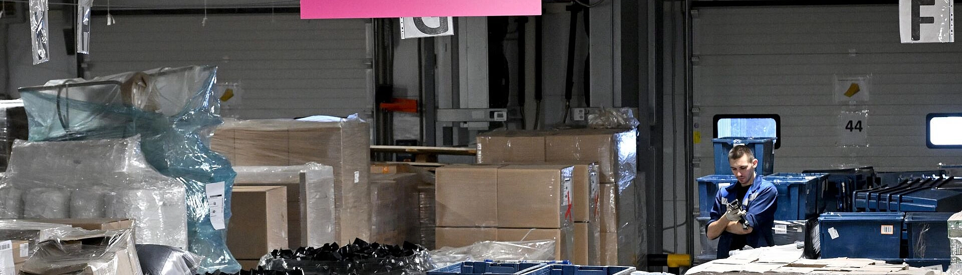 Роструд проверяет Wildberries, Ozon и «Яндекс Маркет» из-за возможных нарушений трудового законодательства