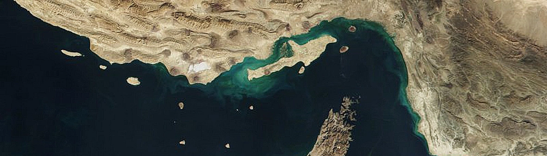 Иран заявил о прекращении прежнего режима судоходства в Ормузском проливе