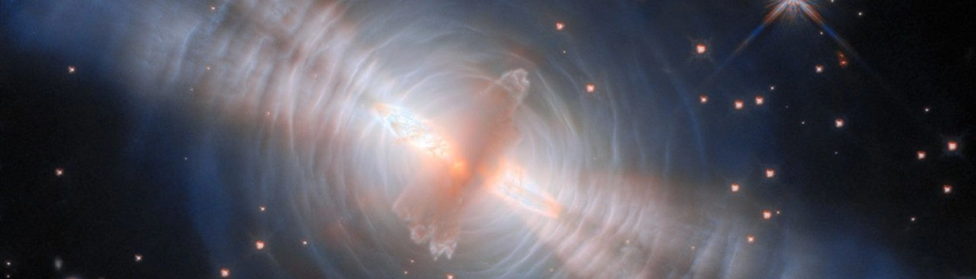 Астрономы зафиксировали вспышку света в момент гибели звезды