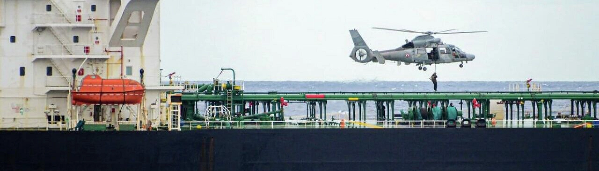 Французские военные задержали танкер DEYNA в Средиземном море