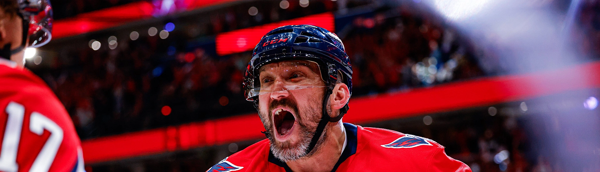 Александр Овечкин стал вторым игроком в истории НХЛ с 1000 шайбами