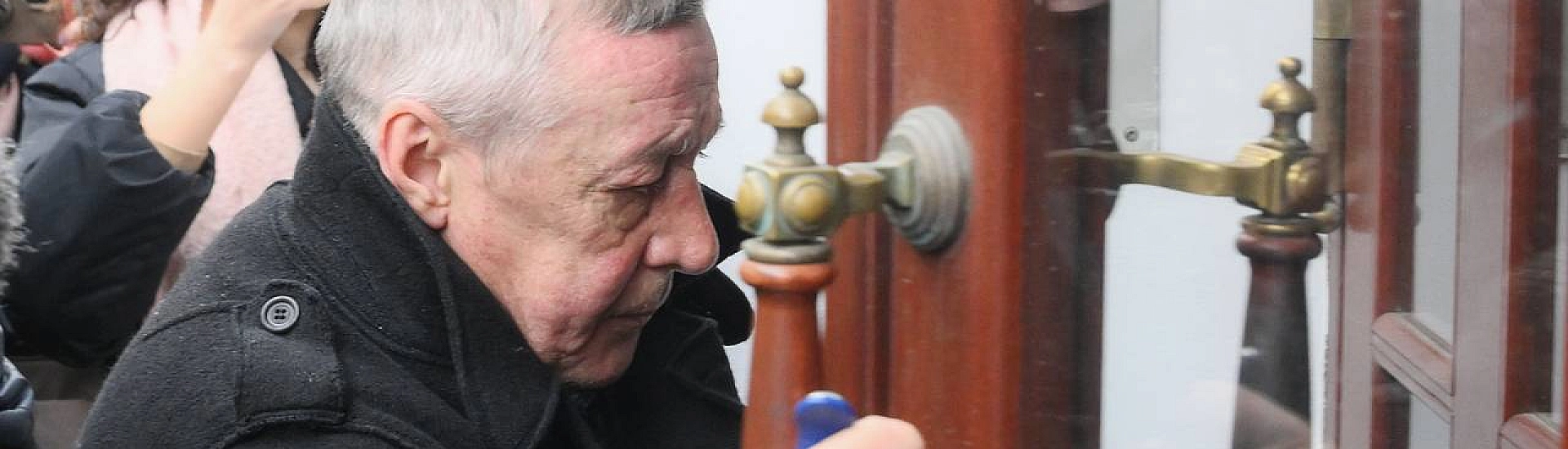 Михалков поблагодарил Путина за возвращение Ефремова на сцену