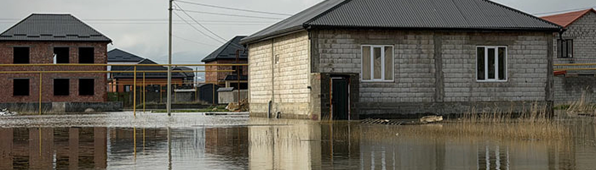 В Дагестане и Чечне из-за непогоды повреждены газопроводы и отключены тысячи абонентов