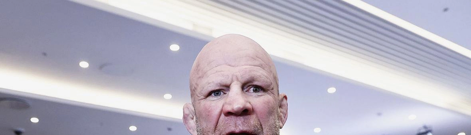 Джефф Монсон выступил против продажи пива на стадионах в России