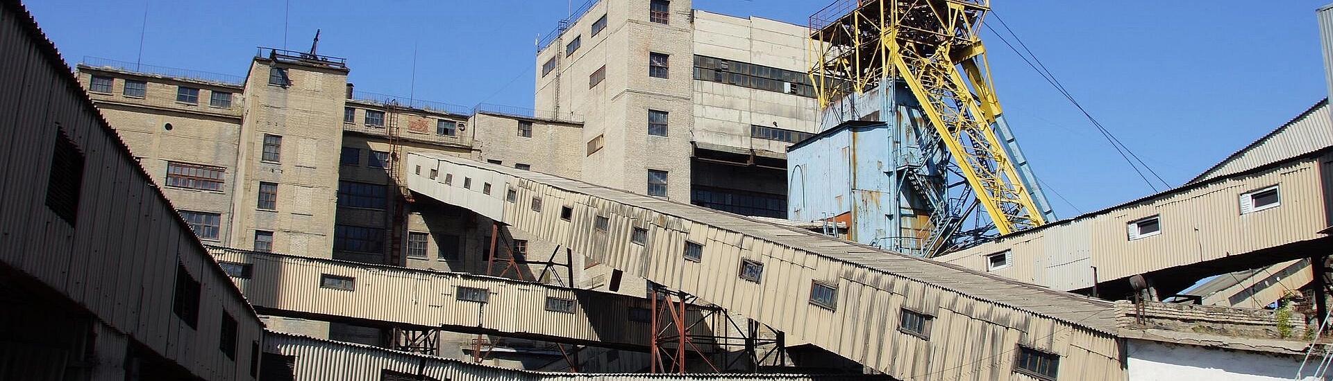 Шахтеров «Белореченской» подняли на безопасный уровень после аварии в ЛНР