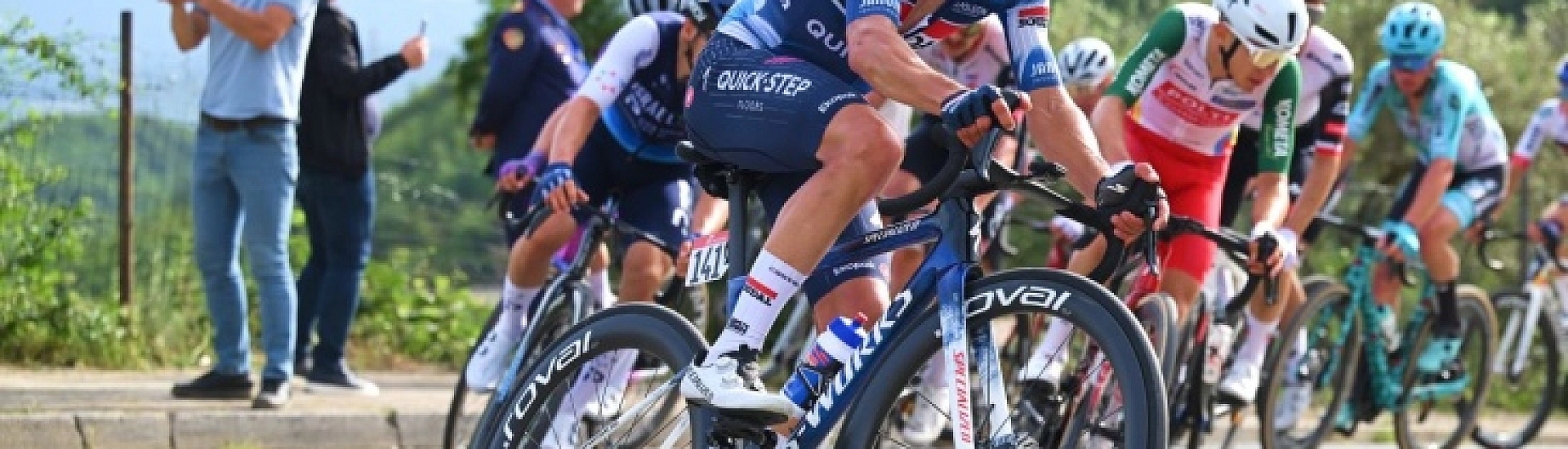 Микель Ланда снялся с «Тура Страны Басков» после столкновения с машиной скорой помощи