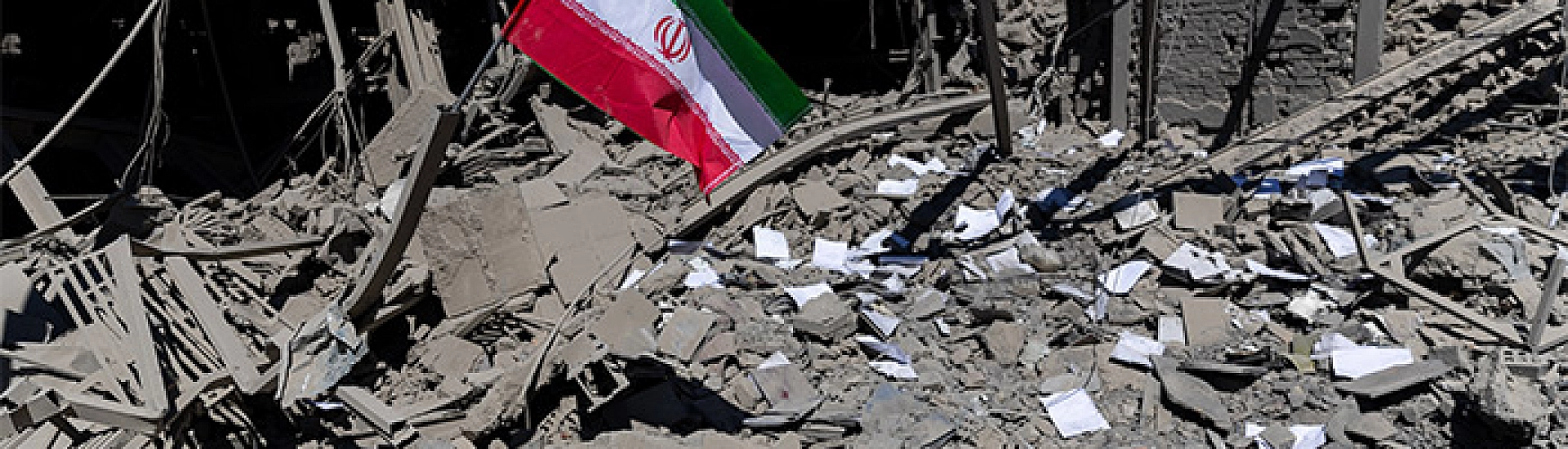 МККК доставил первую с февраля гуманитарную помощь в Иран