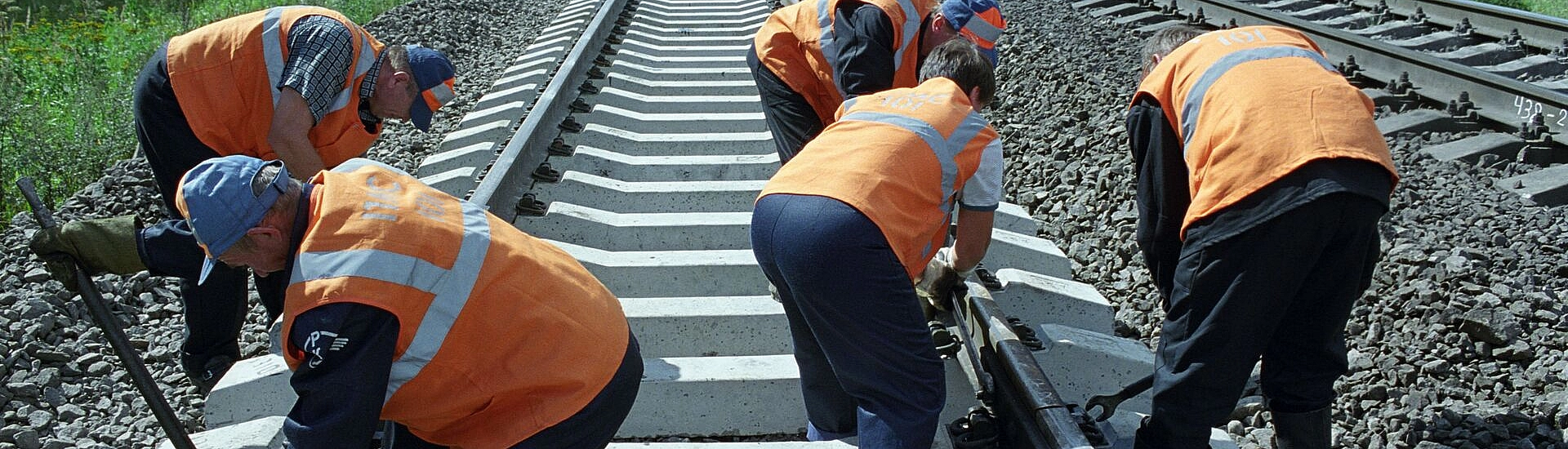 На станции Туапсе повреждена контактная сеть после внешнего вмешательства