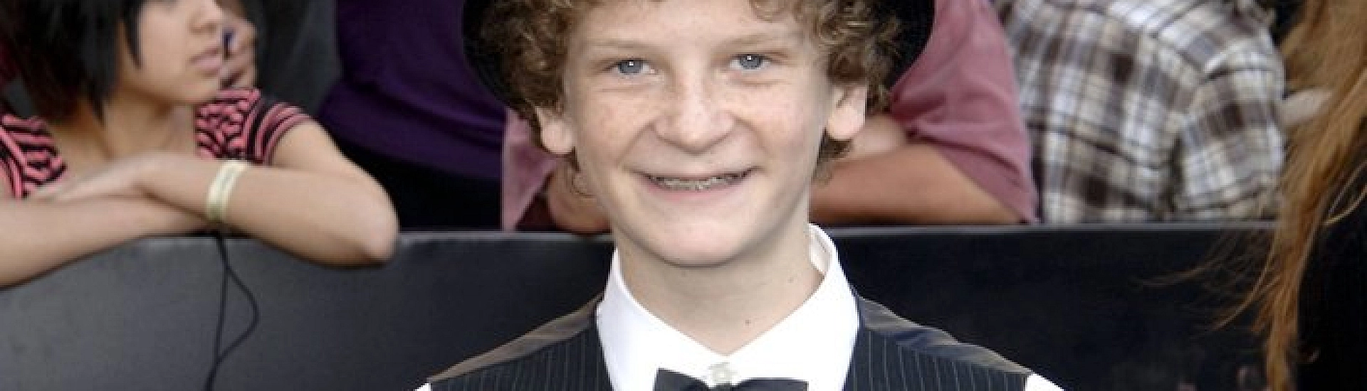 Актеру Итану Джеймисону предъявили обвинения в покушении на убийство